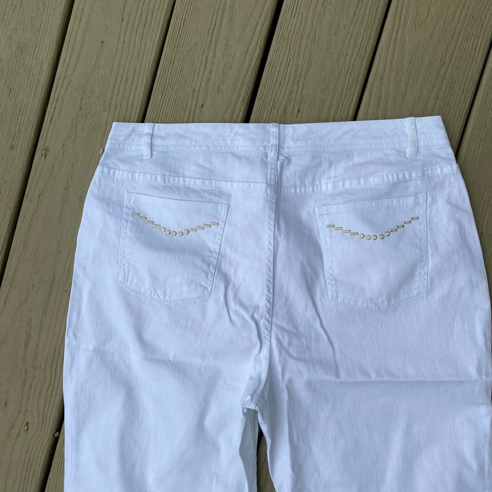 NWOT Denim & Co. - Woman’s white denim high rise Capri pants, Size: 16 - Picture 4 of 6